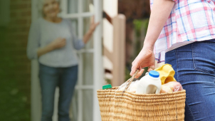 Charita opět nakupuje seniorům a lidem v karanténě