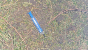 Strážníci řešili další injekční stříkačky