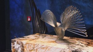 Sochař Jan Dostál zahájil svoji největší výstavu v Envelopě