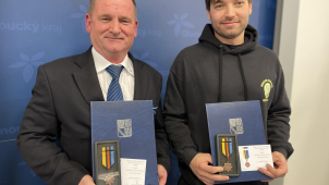 Statečné zachránce cestujících ocenil hejtman i šéf hasičů