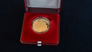 Město Olomouc je na zlaté minci národní banky