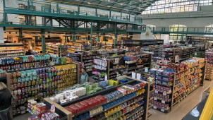 Supermarket Senimo se po rekonstrukci znovu otvírá