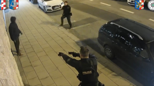 S nožem v ruce zaútočil na policisty