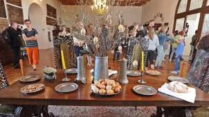 Hrady a zámky lákají na tradice, jarmarky i zážitky