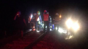 Žena si v Nových Losinách sedla na koleje a čekala...