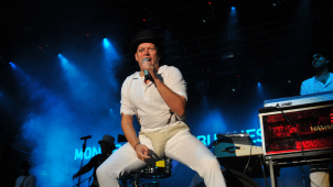 Létofest odstartoval v dešti, nikomu to ale nevadí