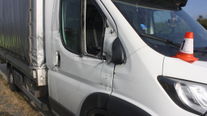 Policisté pátrají po svědcích včerejší nehody z dálnice