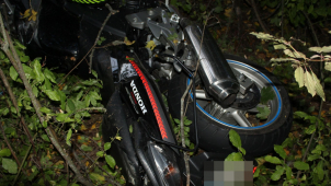 Motorkář podlehl následkům nehody u Bílé Lhoty