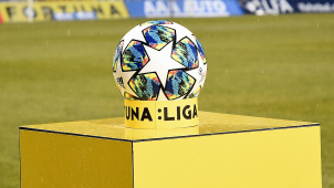 Válka, okupace, revoluce, živly, nemoc – a liga má stop