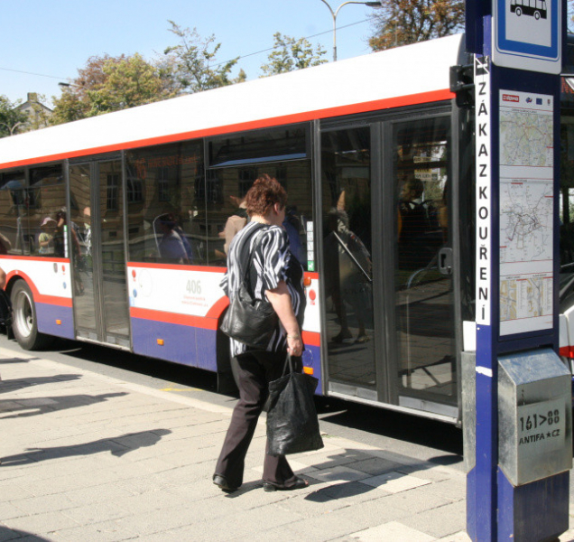 DPMO vrátí vybrané linky autobusů do běžného provozu