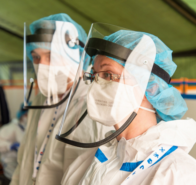 Fakultka odměnila zdravotníky, kteří pomáhali s koronavirem