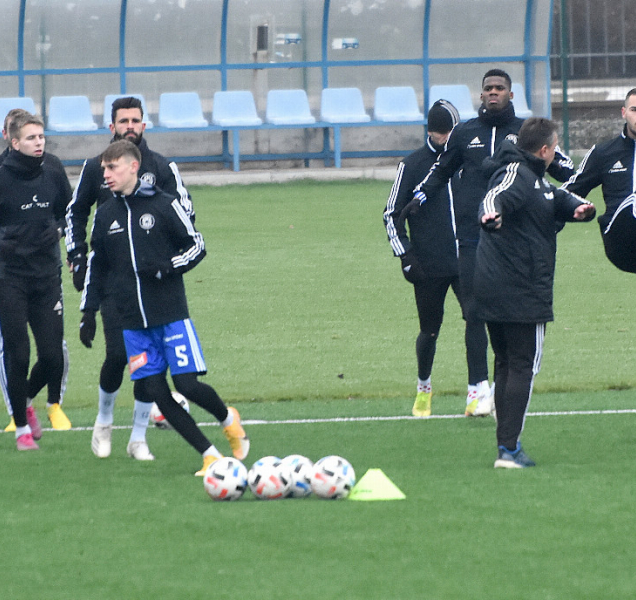 Bez změn v kádru, ale přesto nekompletní