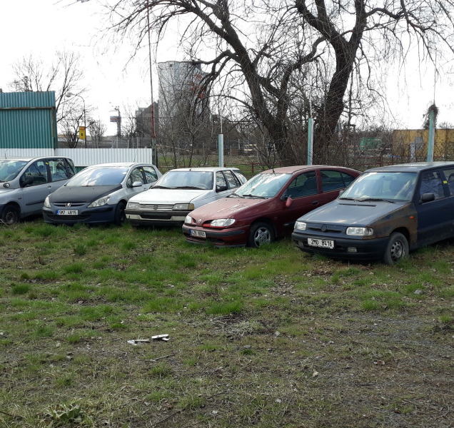 Vraky budou stát jejich majitele v ulicích Přerova více