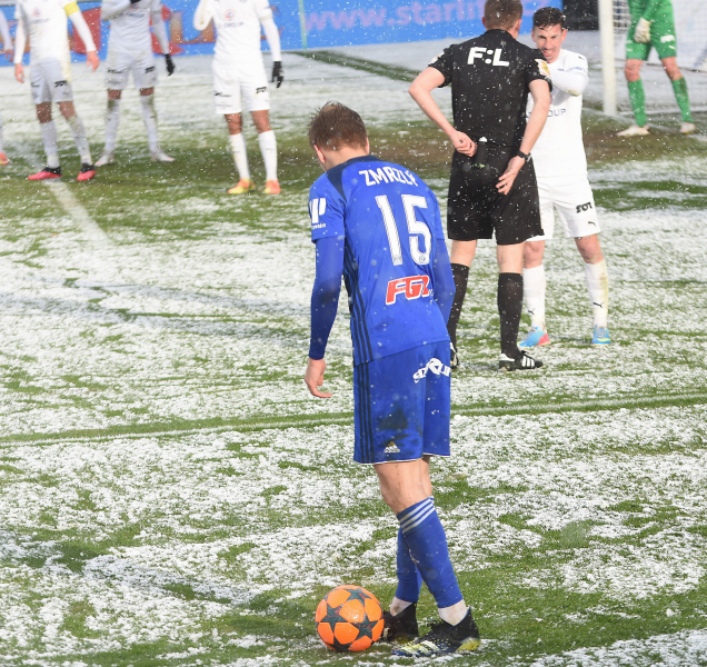 Zmrzlý: Do postu levého beka se postupně dostávám