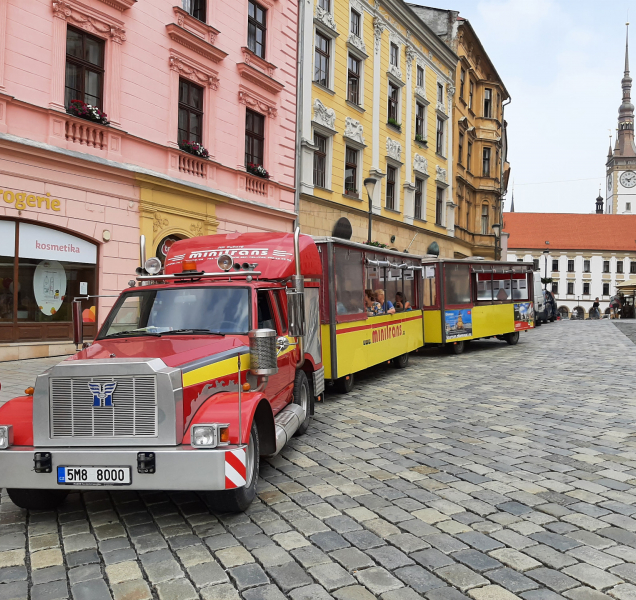 Turistický vláček opět jezdí v ulicích Olomouce