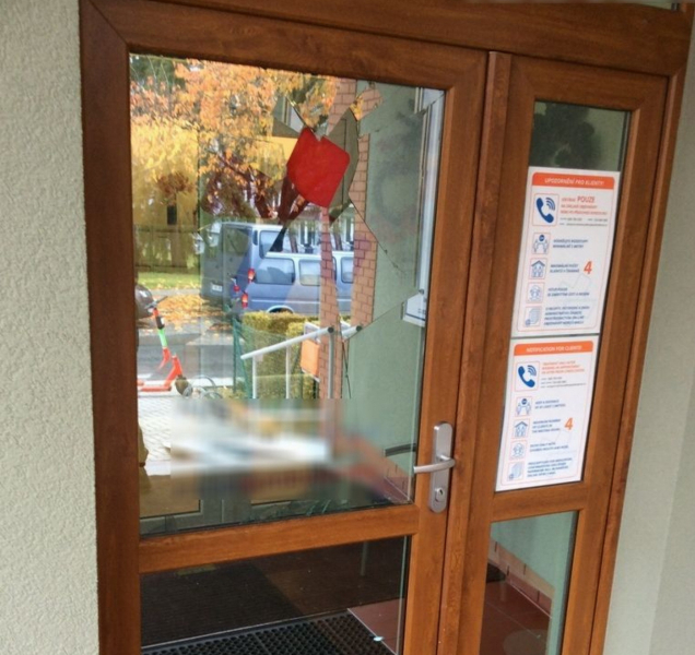 Agresivní muž řádil v olomoucké ambulanci