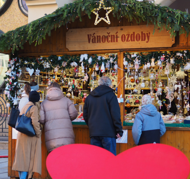 V Olomouci začal Zimní jarmark! Takto to na místě vypadá