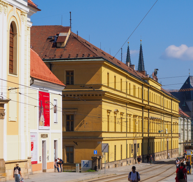 Hanácká kasárna jdou potřetí do aukce