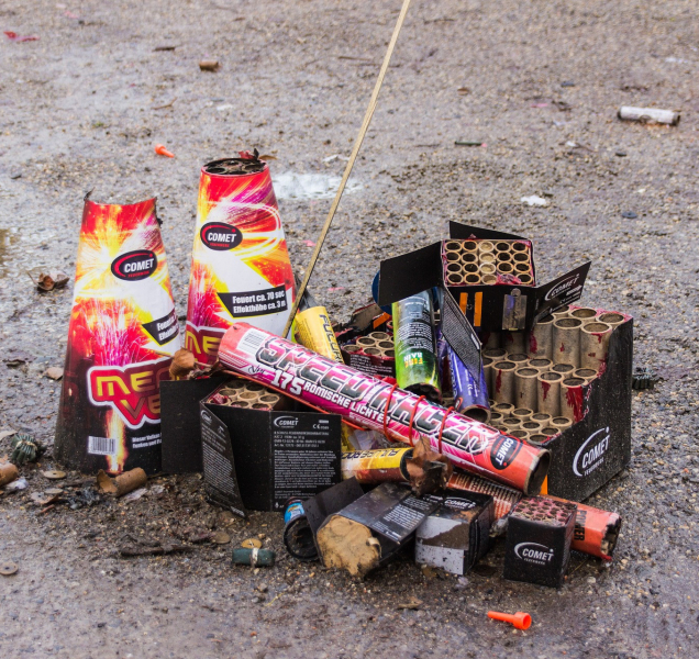 Kvůli zábavní pyrotechnice hořel v Šumperku kontejner