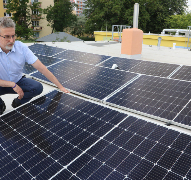 Školka má vlastní výrobu elektřiny a moderní osvětlení