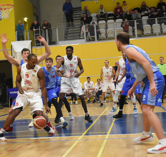 BK REDSTONE: Přímý souboj o jedenácté místo