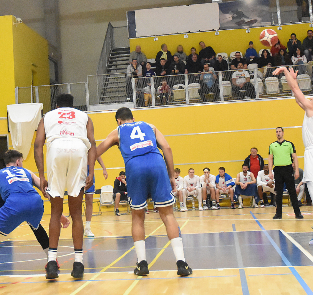 Basketbalisty BK REDSTONE před pauzou čeká Slavia