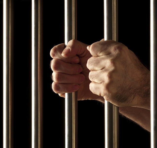 V Prostějově bodl agresivní muž ženu do zad