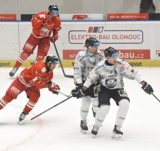 Hokejisté HC Olomouc remizovali ve Vítkovicích