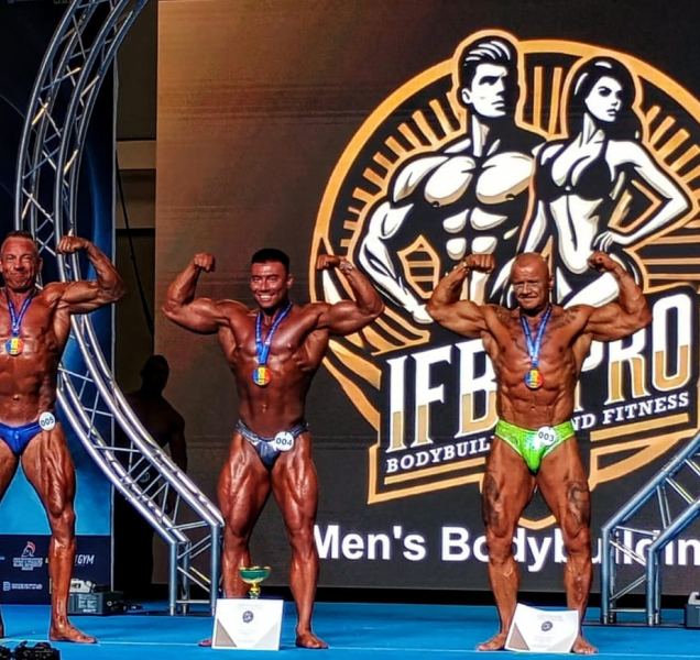 Kulturista Patrik Šerý veze medaile z Rumunska