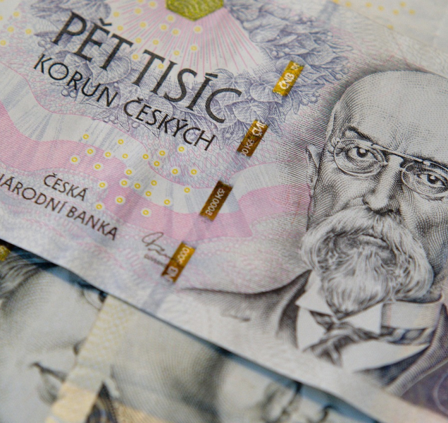 Podvodníci opět obrali seniory o desetitisíce korun