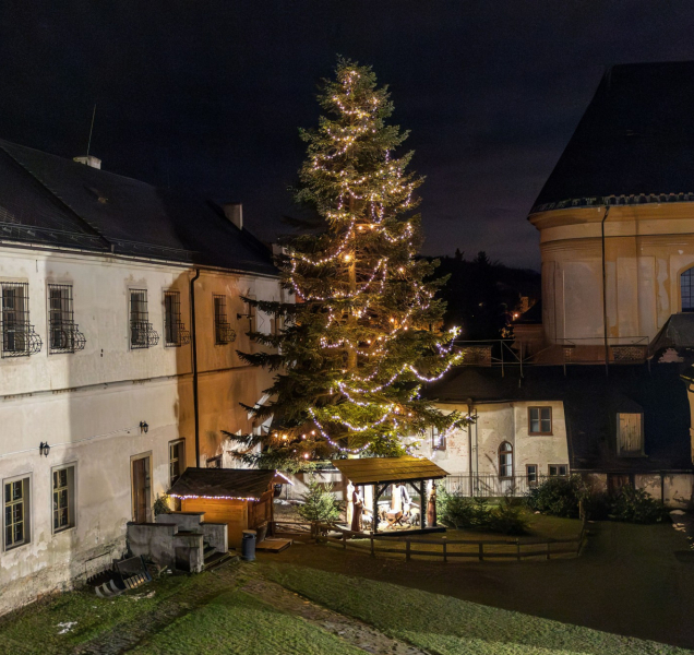 Hrad Šternberk nabídne o adventu i na Silvestra sváteční program