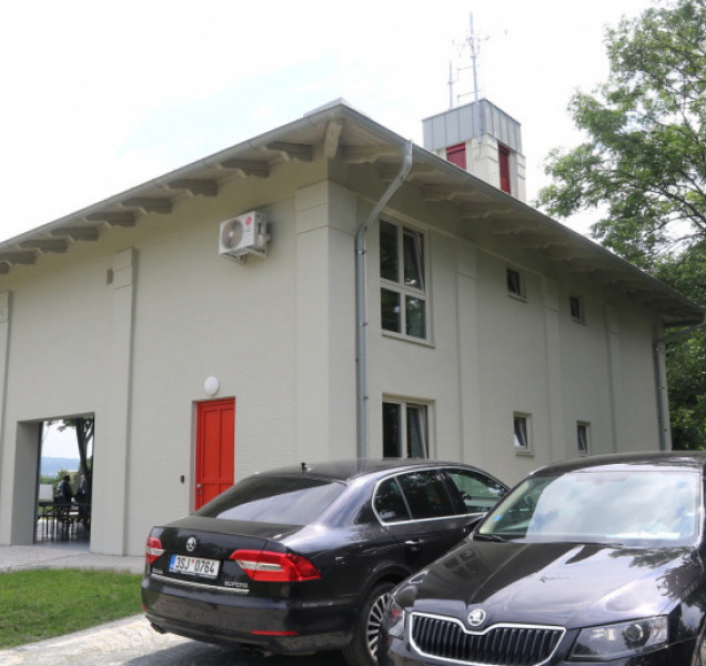 Paráda! Chválkovice už mají novou hasičskou zbrojnici