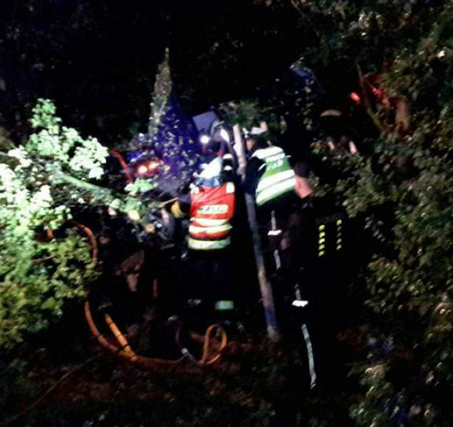 Hasiči u Lipníka nad Bečvou vyprošťovali řidiče