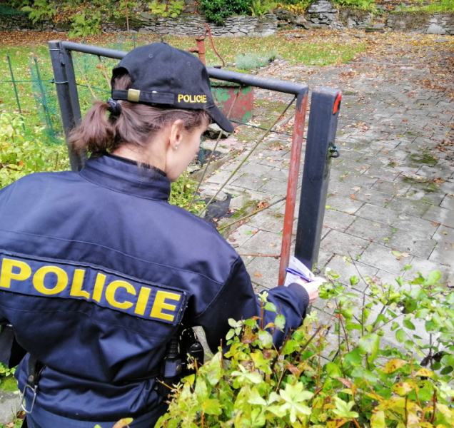 Policisté kontrolovali zabezpečení chat na Šternbersku