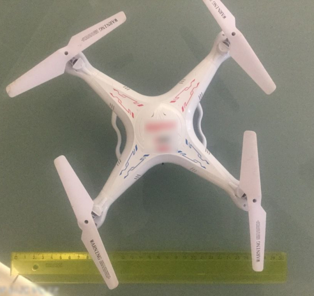 Chlapec si hrál s dronem, vylekal dospělého muže u Šantovky