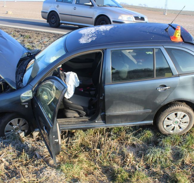 Mezi Olomoucí a Přerovem včera došlo k dvěma dopravním nehodám