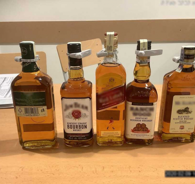 Zlodějka chtěla přichystat párty s whiskey a bourbonem