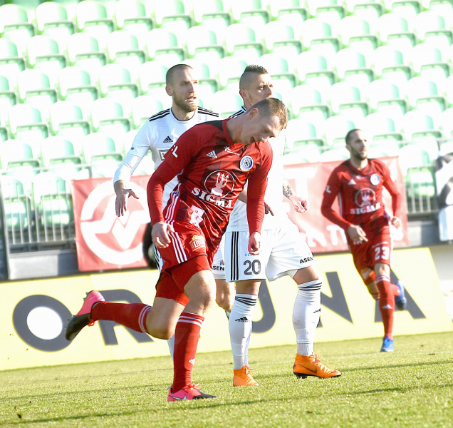 To se povedlo, Sigma rozbila skláře