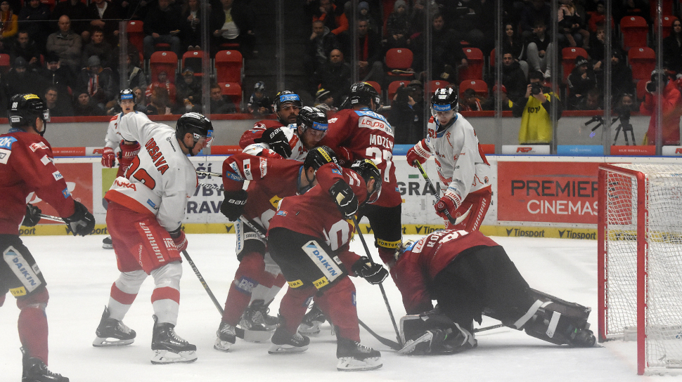 Hokejisté HC Olomouc padli doma se Spartou