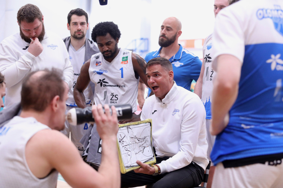 V BK Olomoucko konči Andy Hipsher, přišel Matt Jones