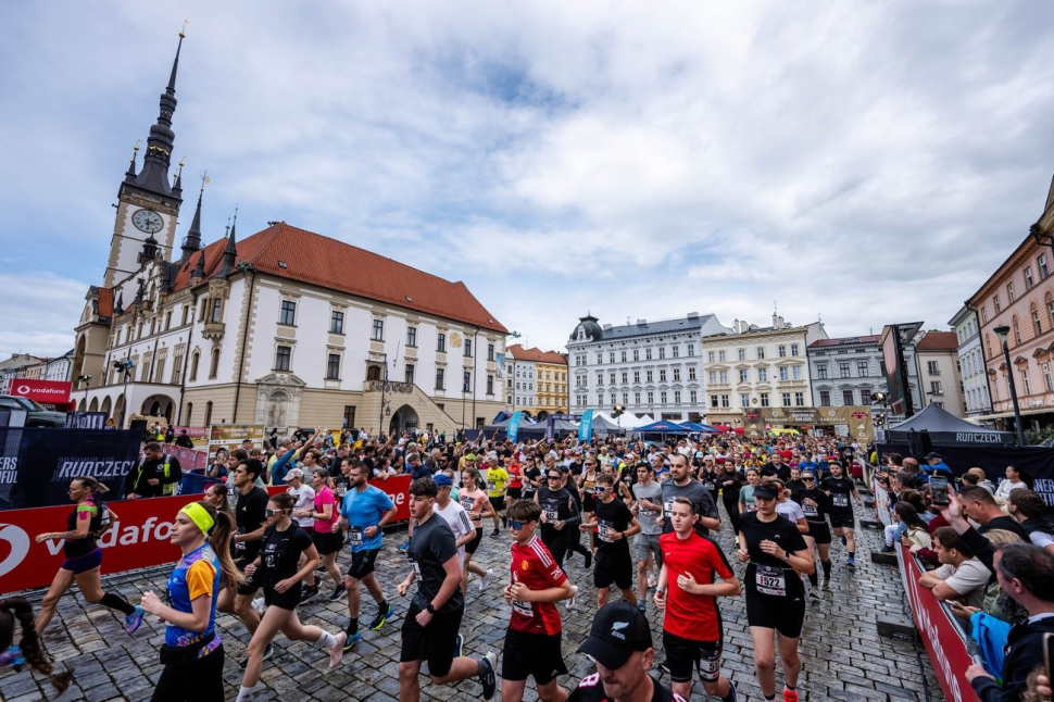 Zlato mezi muži i ženami získali španělští běžci