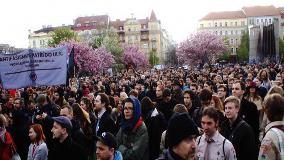 Piráti a Zelení uspořádají Shromáždění na podporu demokracie a lidských práv