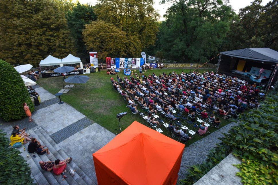 Tramtarie pod širým nebem: pohádky i koncert Anety Langerové